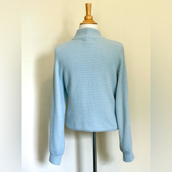 Rachel Zoe Blue Mock Neck Sweater with Ribbed Knit - Size Medium might fit Sz L - Picture 3 of 9